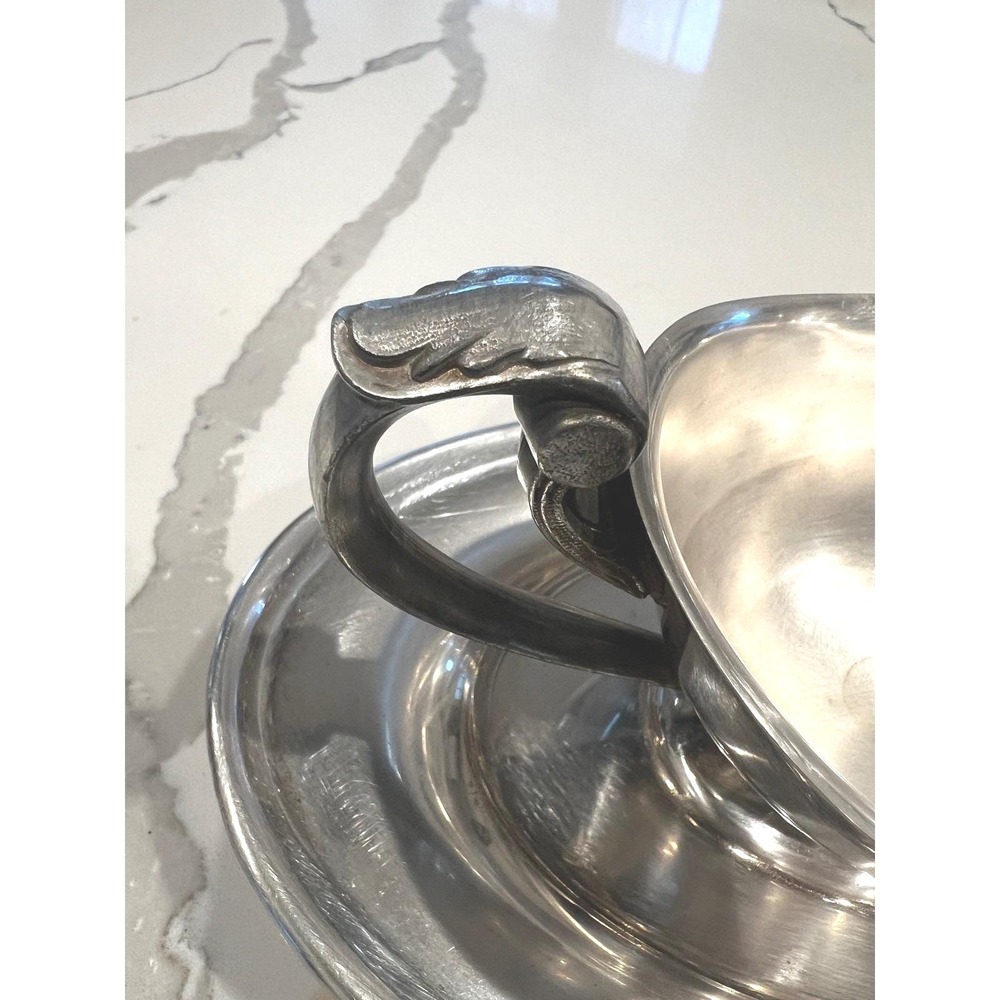 Vintage Pewter/Silverplate Gravy Boat with Attached Underplate Colonial MCM 80's - Picture 4 of 7